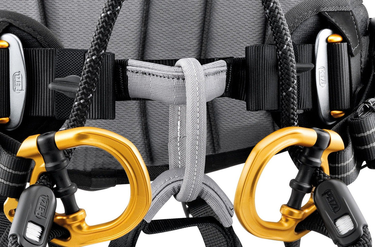 Sfeerbeeld Karabiners en verbindingen - werken op hoogte met Petzl-uitrusting